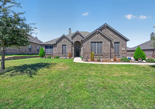 Photo 1 of Single family home for sale at 1940 Silver Fls Dr, Burleson, TX 76028 | MLS# 21376417 | Listing updated on 2026-10-02