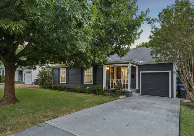 Photo 1 of Single family home for sale at 807 Largent St, Mc Kinney, TX 75069 | MLS# 21378505 | Listing updated on 2026-10-02