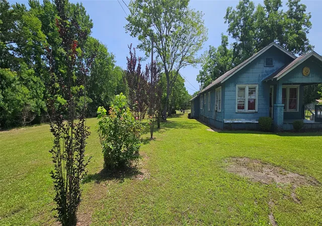 Photo 1 of Single family home for sale at 812 N Waldrip St, Grand Saline, TX 75140 | MLS# 21378532 | Listing updated on 2026-09-05