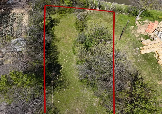 Photo 2 of Land for sale at 825 Shaw St, Dallas, TX 75212 | MLS# 21378492 | Listing updated on 2026-09-05