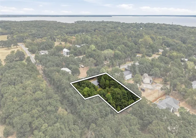 Photo 3 of Single family home for sale at 10 Holland St, Pottsboro, TX 75076 | MLS# 21378450 | Listing updated on 2026-09-05