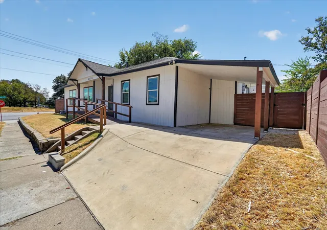 Photo 3 of Single family home for sale at 6123 E Grand Ave #1, Dallas, TX 75223 | MLS# 21375398 | Listing updated on 2026-09-17