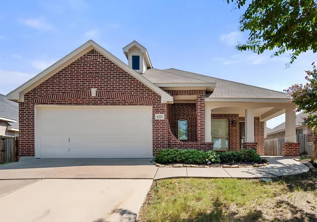 Photo 1 of Single family home for sale at 1313 Concho Trl, Mansfield, TX 76063 | MLS# 21355851 | Listing updated on 2026-10-08