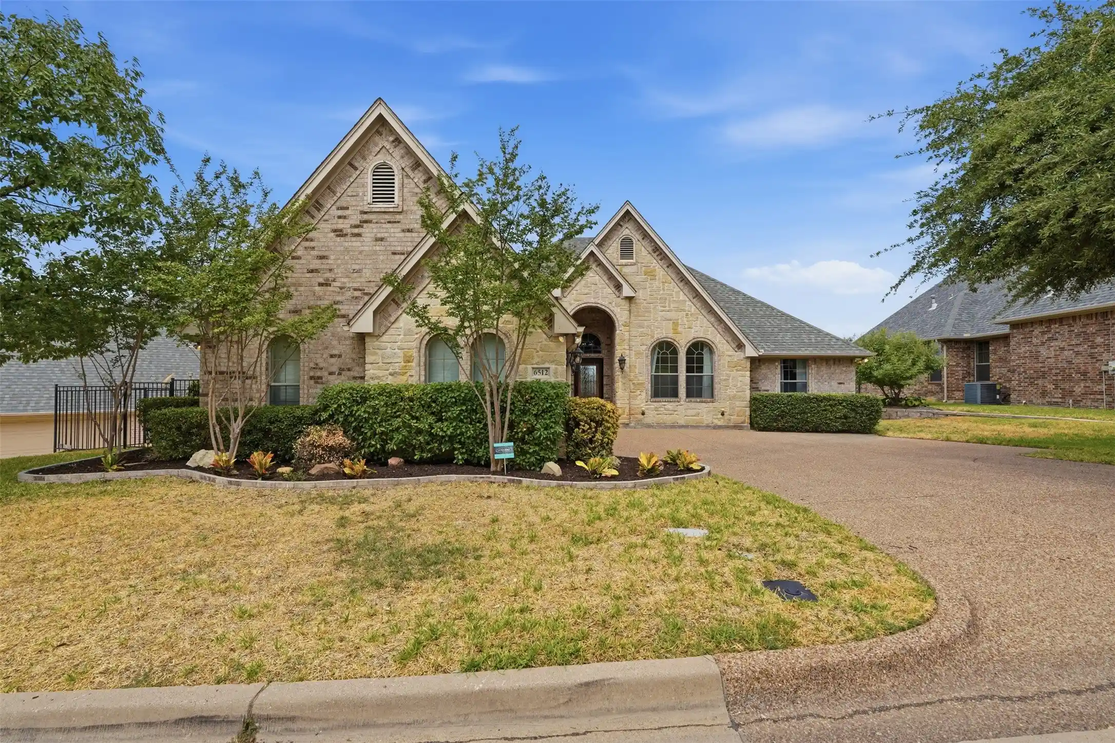 Photo 1 of Single family home for sale at 6512 Klamath Rd, Fort Worth, TX 76116 | MLS# 21377698 | Listing updated on 2026-10-18