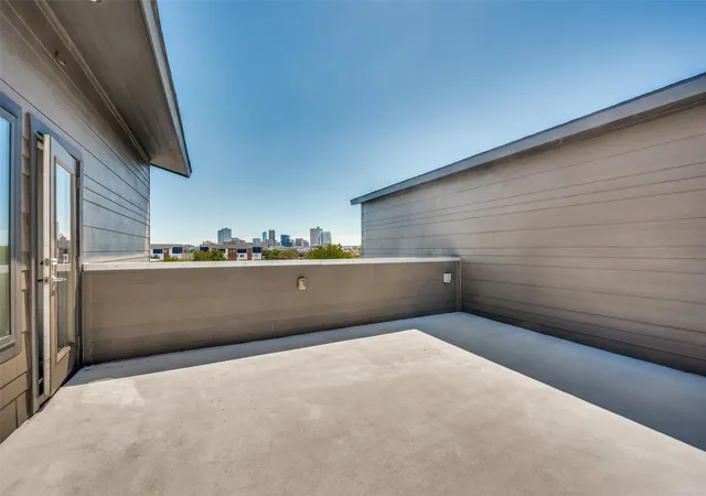 Photo 2 of Townhouse for sale at 212 Foch St, Fort Worth, TX 76107 | MLS# 21378526 | Listing updated on 2026-09-05
