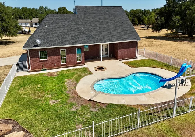 Photo 3 of Single family home for sale at 3519 Longhorn Ln, Brownwood, TX 76801 | MLS# 21377062 | Listing updated on 2026-09-05