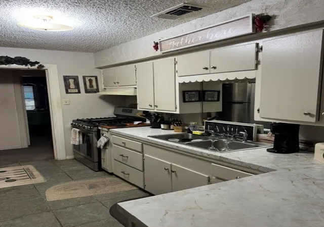 Photo 2 of Single family home for sale at 3816 Rusty Dell St, Fort Worth, TX 76111 | MLS# 21378553 | Listing updated on 2026-10-09