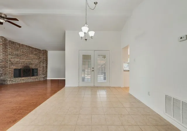 Photo 4 of Sale Pending at 7001 Rose Lea Ct, Fort Worth, TX 76137 | MLS# 21377380 | Listing updated on 2026-10-07