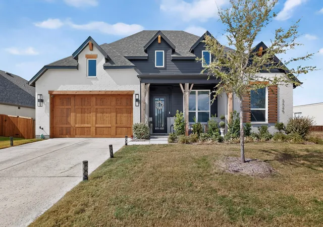 Photo 2 of Single family home for sale at 2329 Slate Dr, Waxahachie, TX 75167 | MLS# 21378631 | Listing updated on 2026-09-22