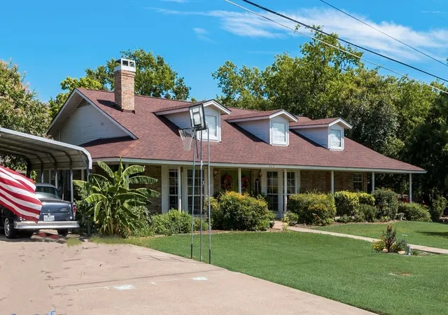Photo 2 of Single family home for sale at 413 Frances St, Seagoville, TX 75159 | MLS# 21378219 | Listing updated on 2026-09-05