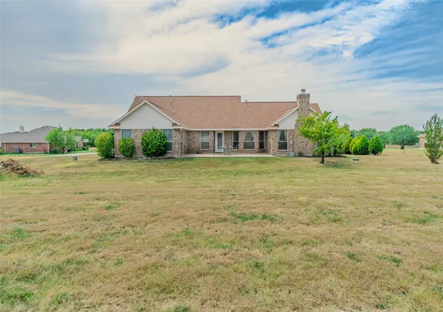 Photo 3 of Single family home for sale at 8019 Irma Dr, Royse City, TX 75189 | MLS# 21378643 | Listing updated on 2026-10-09