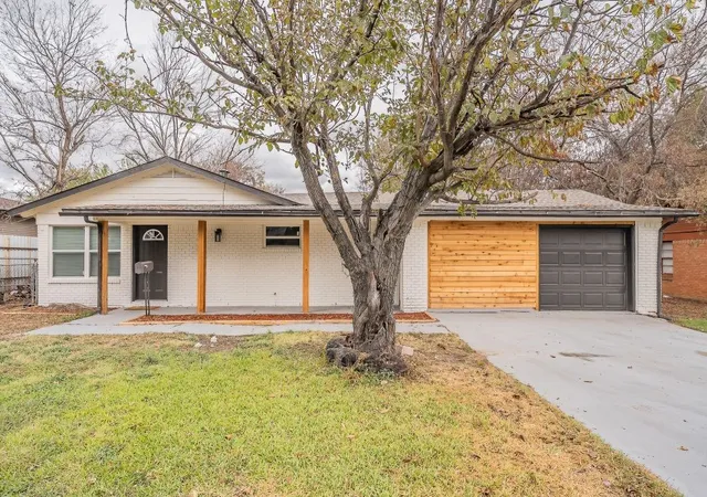 Photo 1 of Single family home for sale at 5012 Roxie St, Haltom City, TX 76117 | MLS# 21378644 | Listing updated on 2026-10-09