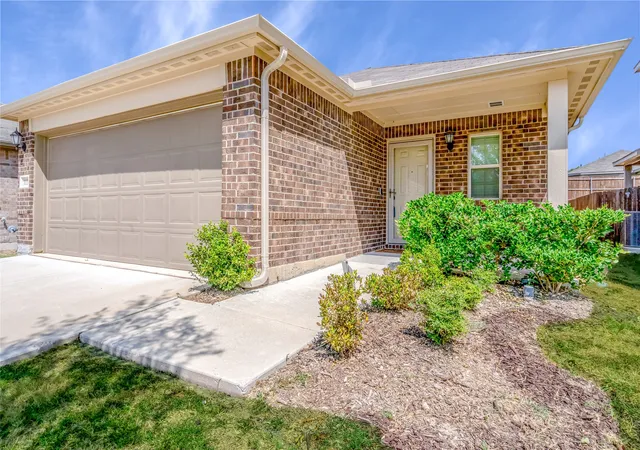 Photo 1 of Single family home for sale at 1136 Aragon Trl, Mesquite, TX 75149 | MLS# 21378654 | Listing updated on 2026-10-02