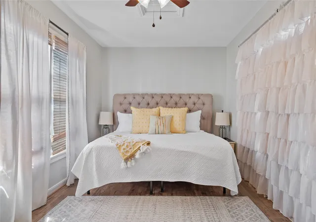 Photo 3 of Single family home for sale at 2104 Columbus Ave, Waco, TX 76701 | MLS# 21378099 | Listing updated on 2026-09-05