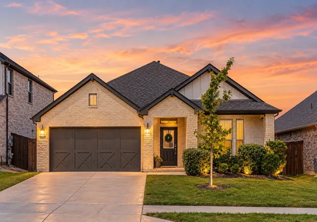Photo 1 of Single family home for sale at 5532 Santa Elena Ct, Fort Worth, TX 76126 | MLS# 21369042 | Listing updated on 2026-10-08