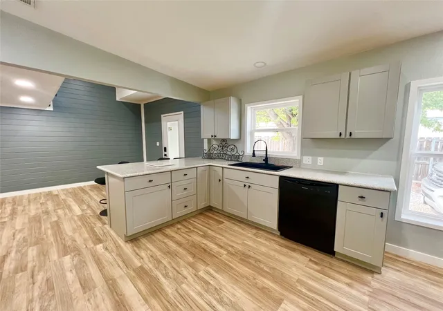 Photo 4 of Single family home for sale at 206 Vine St, Bangs, TX 76823 | MLS# 21378301 | Listing updated on 2026-10-06