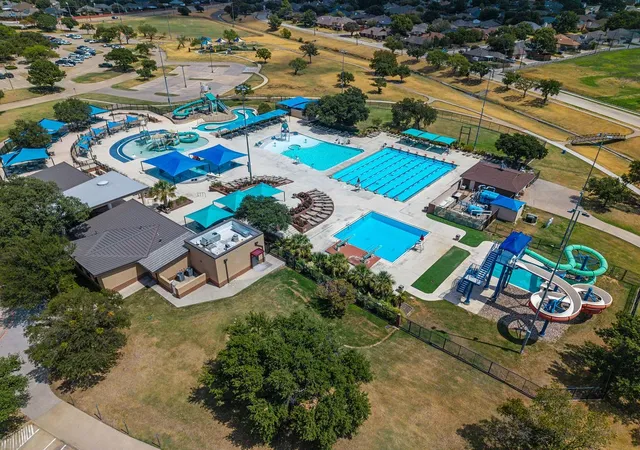 Photo 2 of Townhouse for sale at 1012 Foxglove Dr, Carrollton, TX 75007 | MLS# 21375884 | Listing updated on 2026-10-01