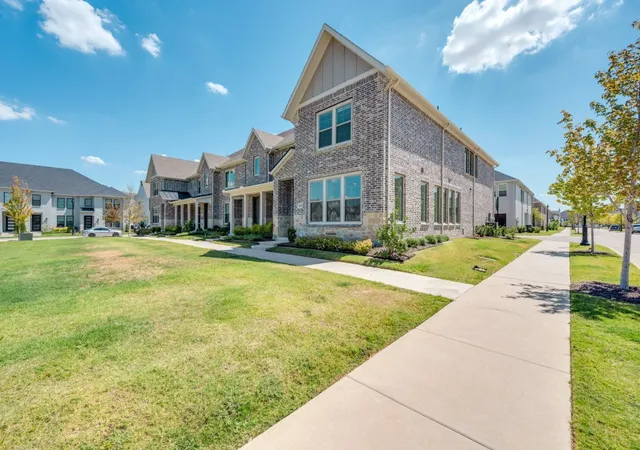 Photo 2 of Townhouse for sale at 4332 Hopewell St, North Richland Hills, TX 76180 | MLS# 21378783 | Listing updated on 2026-10-04