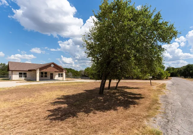Photo 3 of Single family home for sale at 534 County Rd 3081, Lampasas, TX 76550 | MLS# 21378781 | Listing updated on 2026-09-25
