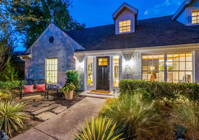 Photo 2 of Sale Pending at 312 Cyn Valley Dr, Richardson, TX 75080 | MLS# 21378728 | Listing updated on 2026-10-02