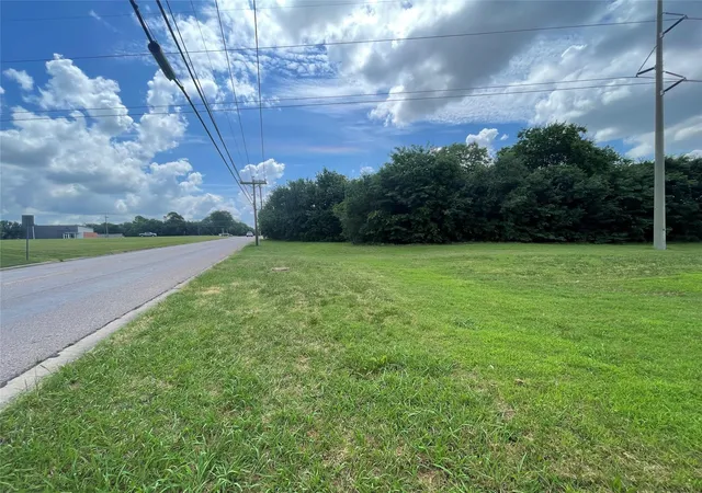 Photo 2 of Land for sale at 163 W Acres Lamberth Rd, Sherman, TX 75092 | MLS# 21376241 | Listing updated on 2026-09-05