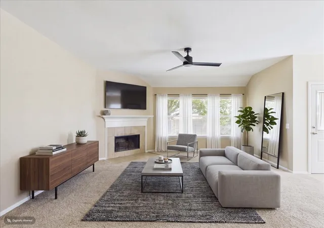 Photo 3 of Single family home for sale at 613 Quail Holw Dr, Midlothian, TX 76065 | MLS# 21376505 | Listing updated on 2026-10-01