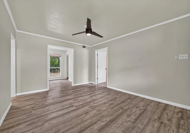 Photo 4 of Single family home for sale at 5500 Wheaton Dr, Fort Worth, TX 76133 | MLS# 21378814 | Listing updated on 2026-09-27