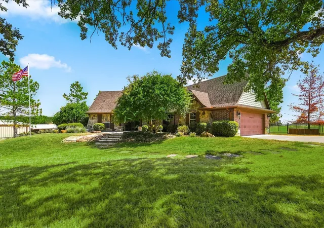 Photo 2 of Single family home for sale at 9229 Hub Clark Rd, Pilot Point, TX 76258 | MLS# 21374675 | Listing updated on 2026-09-06