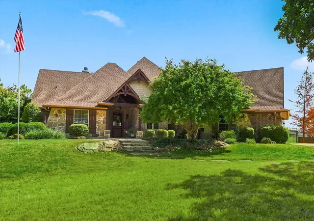 Photo 3 of Single family home for sale at 9229 Hub Clark Rd, Pilot Point, TX 76258 | MLS# 21374675 | Listing updated on 2026-09-06