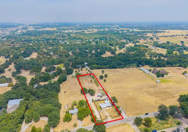 Photo 1 of Single family home for sale at 2212 Acton Hwy, Granbury, TX 76049 | MLS# 21378865 | Listing updated on 2026-09-26