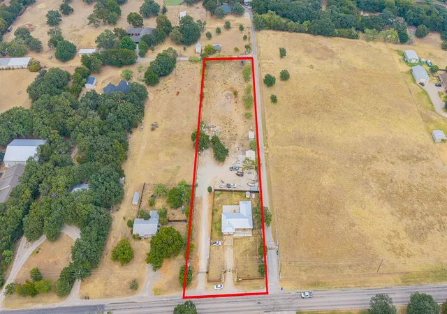 Photo 2 of Single family home for sale at 2212 Acton Hwy, Granbury, TX 76049 | MLS# 21378865 | Listing updated on 2026-09-26