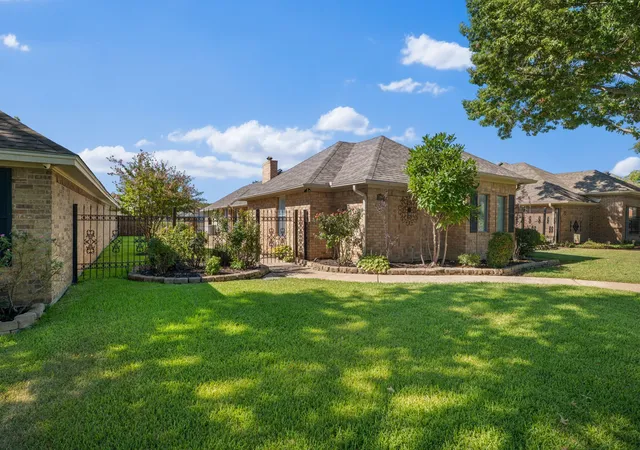 Photo 2 of Single family home for sale at 3111 Bonham St, Greenville, TX 75402 | MLS# 21377538 | Listing updated on 2026-09-05