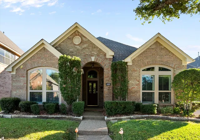 Single family home for sale at 1002 Muirfield Dr, Mansfield, TX 76063 | MLS# 21374137 | Listing updated on 2026-09-16