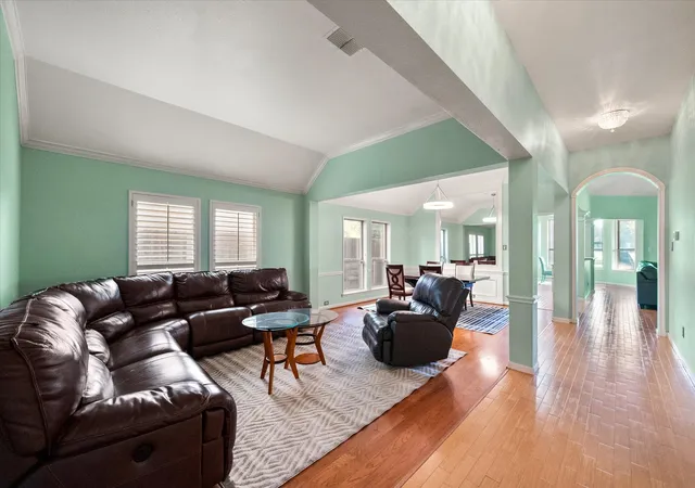 Photo 4 of Single family home for sale at 1002 Muirfield Dr, Mansfield, TX 76063 | MLS# 21374137 | Listing updated on 2026-09-16