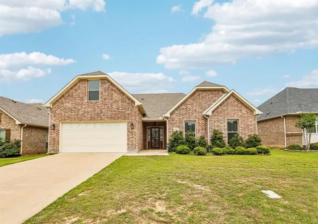 Photo 1 of Single family home for sale at 114 Prairie Meadow Ln, Pottsboro, TX 75076 | MLS# 21374021 | Listing updated on 2026-09-05