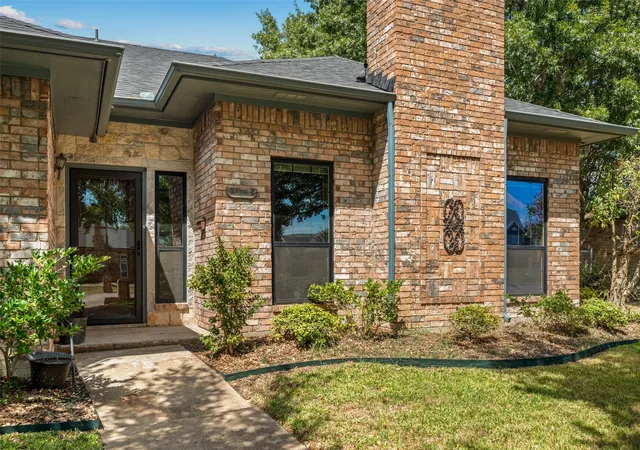 Photo 3 of Single family home for sale at 2206 Meadowview Dr, Caddo Mills, TX 75135 | MLS# 21376108 | Listing updated on 2026-09-05