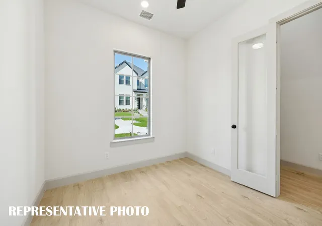Photo 3 of Single family home for sale at 1140 Hyssop Dr, Celina, TX 75009 | MLS# 21378258 | Listing updated on 2026-10-01
