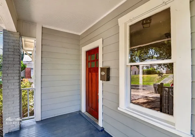 Photo 2 of Single family home for sale at 135 Prospect St, Shreveport, LA 71104 | MLS# 21378959 | Listing updated on 2026-10-07