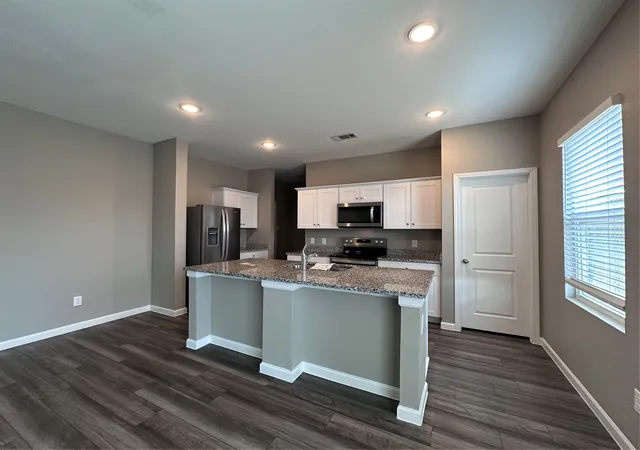 Photo 4 of Single family home for sale at 13400 Hiskey Dr, Haslet, TX 76052 | MLS# 21378938 | Listing updated on 2026-09-05