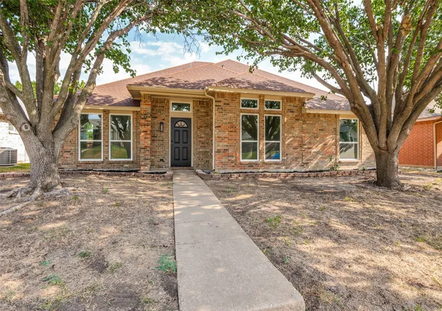 Photo 2 of Single family home for sale at 5849 Baker Dr, The Colony, TX 75056 | MLS# 21377507 | Listing updated on 2026-09-05