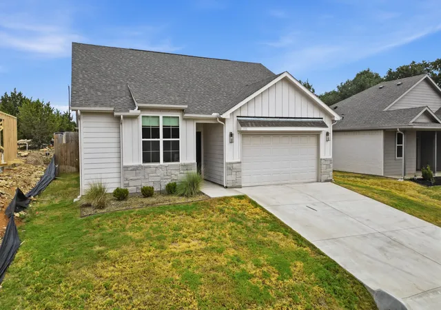 Photo 1 of Single family home for sale at 2306 Pedernales Ct, Granbury, TX 76048 | MLS# 21378368 | Listing updated on 2026-09-05