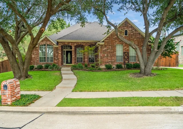 Photo 1 of Single family home for sale at 4405 Ridgecove Dr, Rowlett, TX 75088 | MLS# 21378430 | Listing updated on 2026-10-07