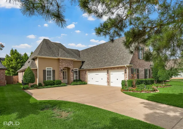 Photo 1 of Single family home for sale at 1062 Rochel Dr, Shreveport, LA 71115 | MLS# 21378541 | Listing updated on 2026-09-05