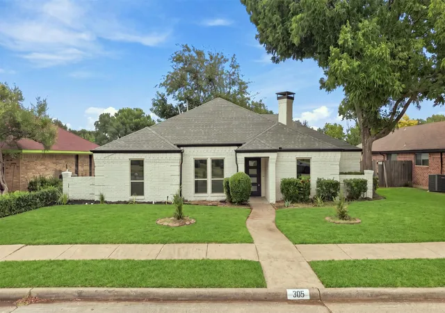 Photo 2 of Single family home for sale at 305 Bellmeade Dr, Garland, TX 75040 | MLS# 21378447 | Listing updated on 2026-10-01