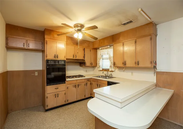 Photo 3 of Single family home for sale at 736 N 57th Street, Waco, TX 76710 | MLS# 21379060 | Listing updated on 2026-10-08