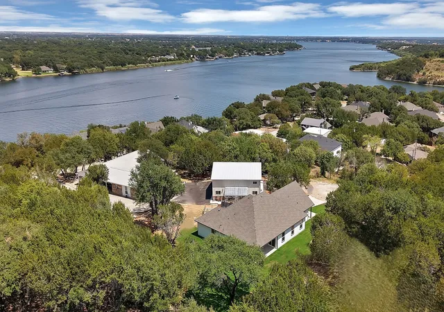 Photo 3 of Single family home for sale at 5021 Enchanted Ct, Granbury, TX 76048 | MLS# 21377926 | Listing updated on 2026-09-05