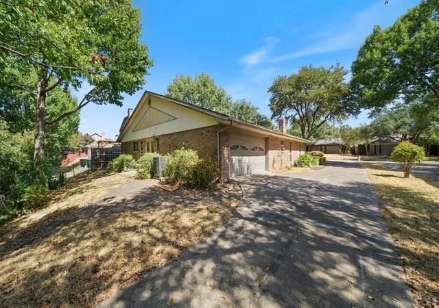 Photo 3 of Single family home for sale at 3017 Bandolino Ln, Plano, TX 75075 | MLS# 21375514 | Listing updated on 2026-10-07