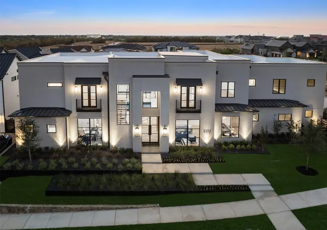Photo 1 of Mansion for sale at 3385 Tuscan Oaks Dr, Frisco, TX 75034 | MLS# 21377200 | Listing updated on 2026-10-08