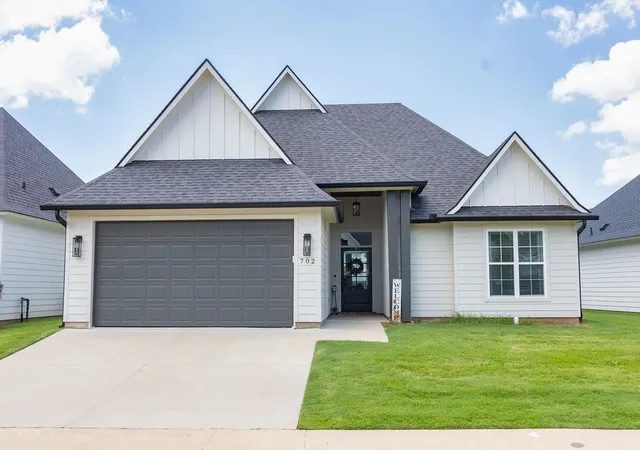 Photo 1 of Single family home for sale at 702 Perfect Pl, Bossier City, LA 71111 | MLS# 21378435 | Listing updated on 2026-10-28
