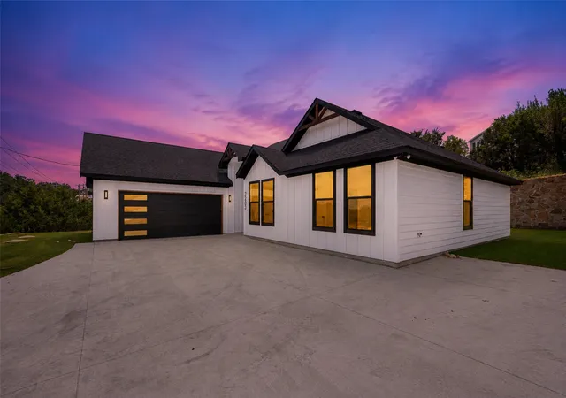 Photo 2 of Single family home for sale at 2203 Christine Dr, Granbury, TX 76048 | MLS# 21376544 | Listing updated on 2026-09-05